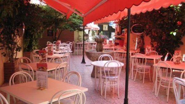 Pension Casa Austria 칼레라 외부 사진