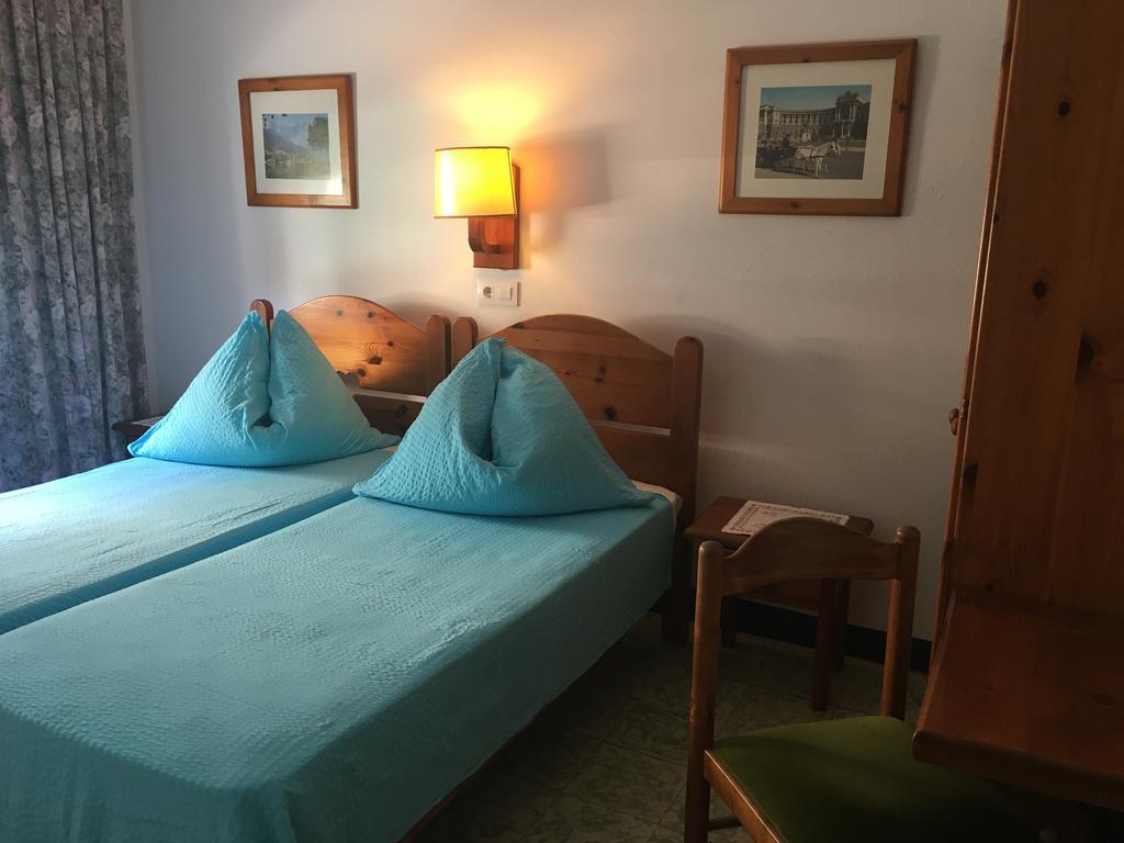 Pension Casa Austria 칼레라 외부 사진